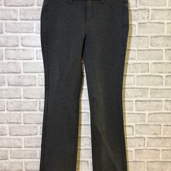 Dkny Pants - DKNY women’s skinny Charcoal Dress Pants, size 4
